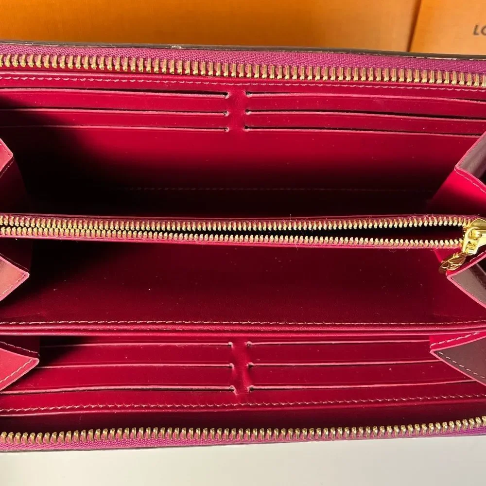 Authentic Louis Vuitton Ombré Zippy Wallet